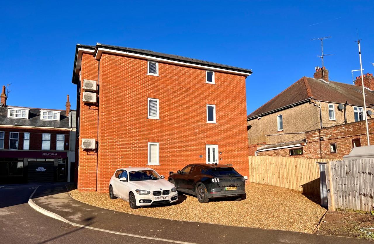Superb Modern Flat In Northampton, Parking &Ev Exterior foto
